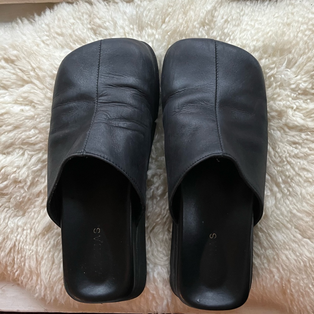 ALOHAS leather mule slides